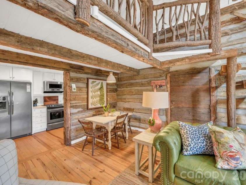 572 Skyland View Drive, Blowing Rock, NC 28605.  MLS# CAR4366871, YatesRealty ID 13602. 