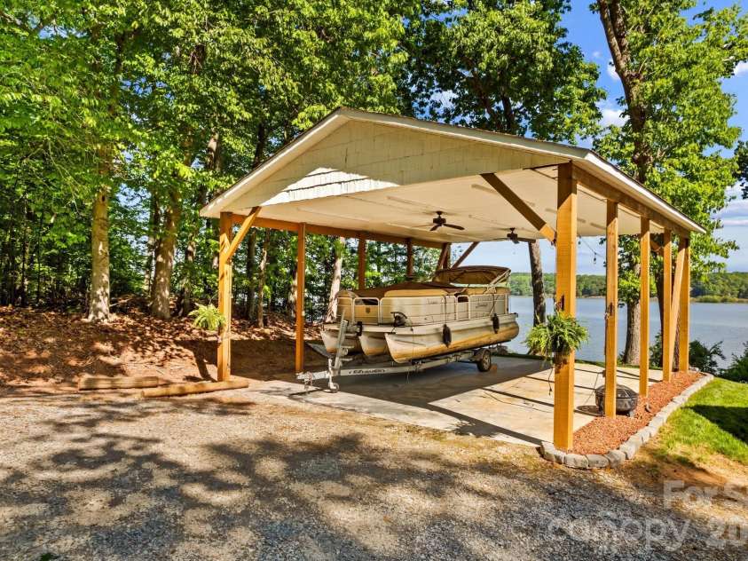 395 Rendleman Drive, Salisbury, NC 28146.  MLS# CAR4367217, YatesRealty ID 13604. 