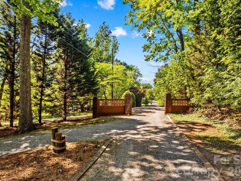 395 Rendleman Drive, Salisbury, NC 28146.  MLS# CAR4367217, YatesRealty ID 13604. 