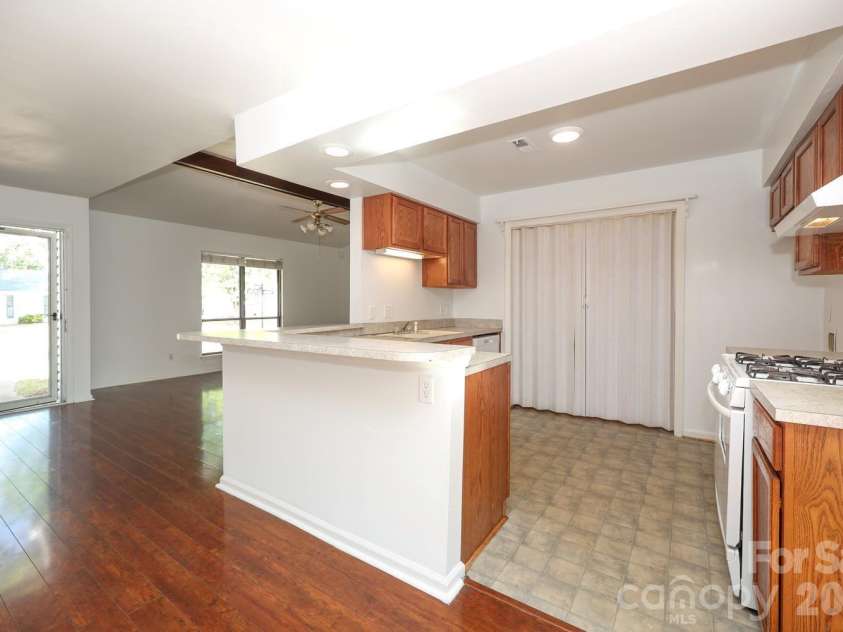 11222 Treebark Drive, Pineville, NC 28134.  MLS# CAR4370520, YatesRealty ID 13605. 