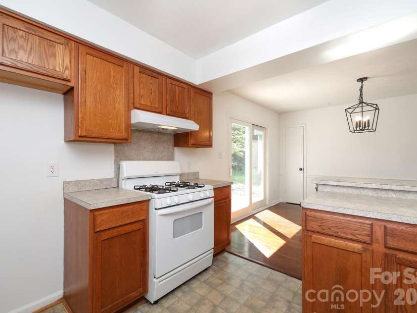 11222 Treebark Drive, Pineville, NC 28134.  MLS# CAR4370520, YatesRealty ID 13605. 