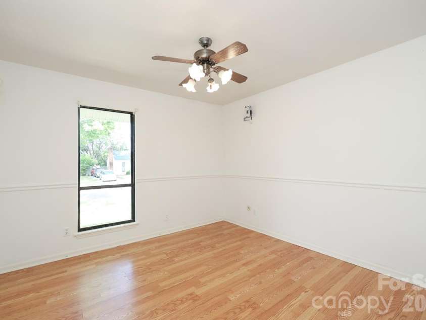 11222 Treebark Drive, Pineville, NC 28134.  MLS# CAR4370520, YatesRealty ID 13605. 