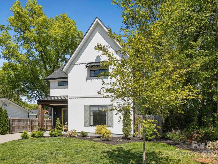 324 Elm Street, Belmont, NC 28012.  MLS# CAR4256973, YatesRealty ID 13605. 