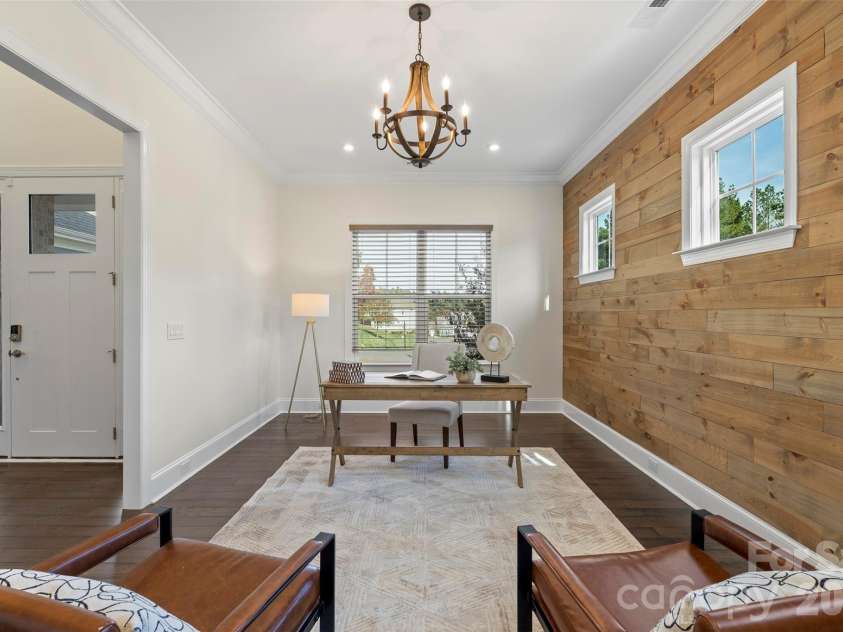 101 Cross Current Lane, Belmont, NC 28012.  MLS# CAR4320517, YatesRealty ID 13607. Front Office