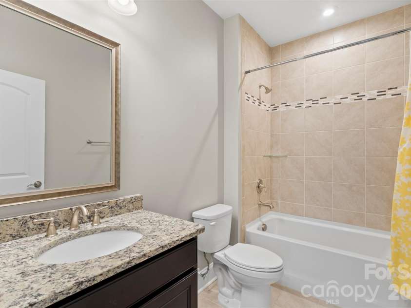 101 Cross Current Lane, Belmont, NC 28012.  MLS# CAR4320517, YatesRealty ID 13607. Full Bath