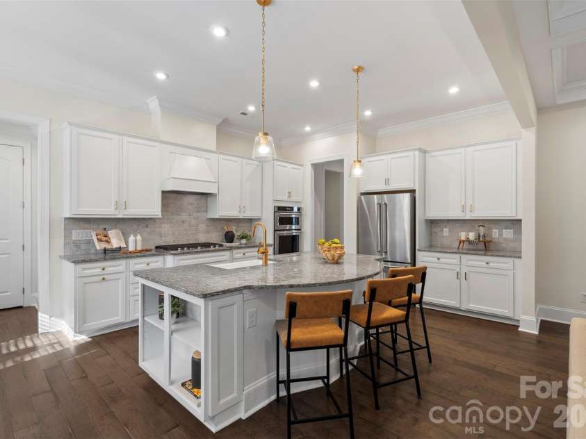 101 Cross Current Lane, Belmont, NC 28012.  MLS# CAR4320517, YatesRealty ID 13607. Open-concept kitchen