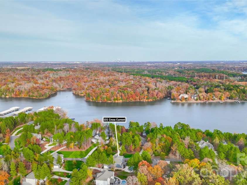 101 Cross Current Lane, Belmont, NC 28012.  MLS# CAR4320517, YatesRealty ID 13607. Proximity to Lake