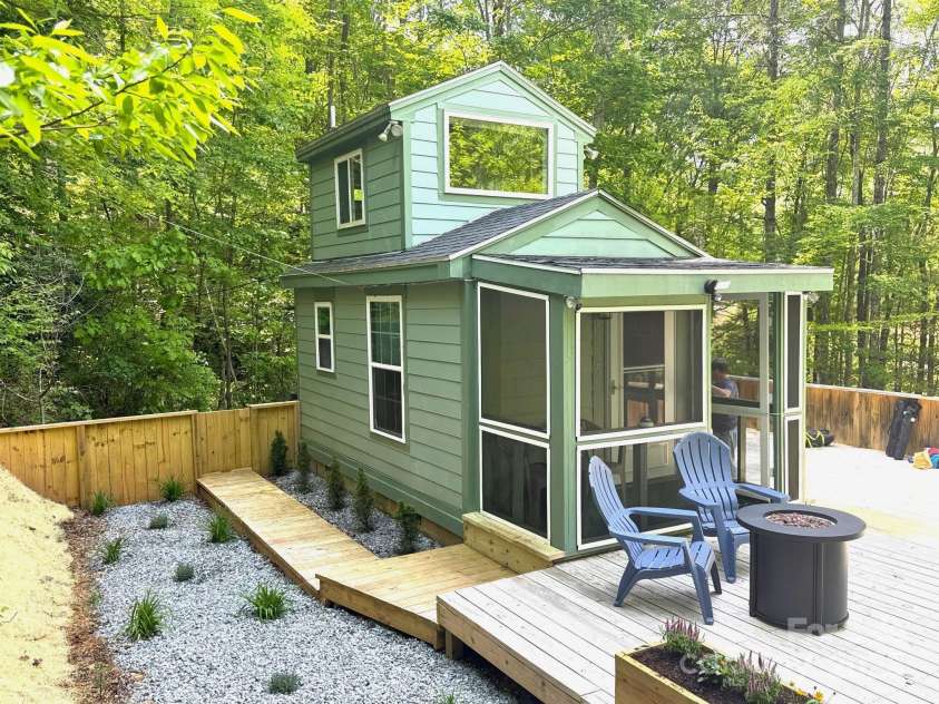 5535 Buffalo Cove Road, Lenoir, NC 28645.  MLS# CAR4256776, YatesRealty ID 13608. 