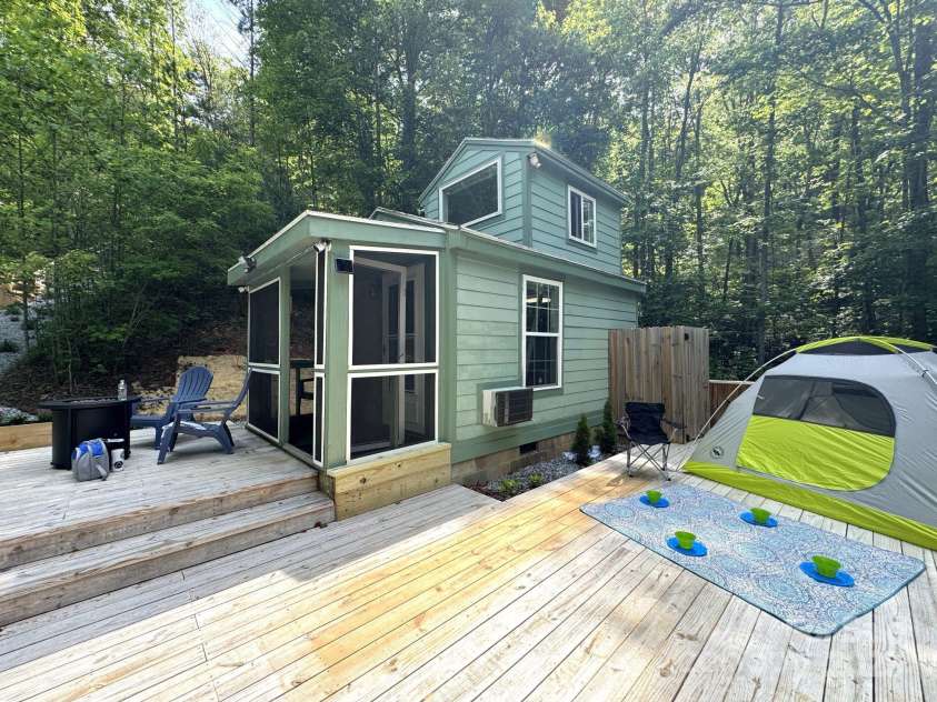 5535 Buffalo Cove Road, Lenoir, NC 28645.  MLS# CAR4256776, YatesRealty ID 13608. 