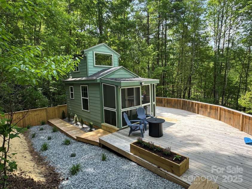 5535 Buffalo Cove Road, Lenoir, NC 28645.  MLS# CAR4256776, YatesRealty ID 13608. 