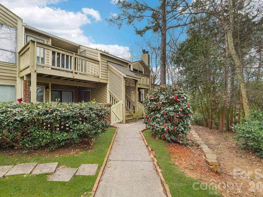 1606 Sharon Road, Charlotte, NC 28210.  MLS# CAR4348906, YatesRealty ID 13609. 