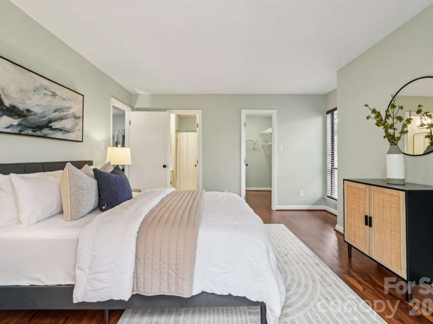 1606 Sharon Road, Charlotte, NC 28210.  MLS# CAR4348906, YatesRealty ID 13609. 
