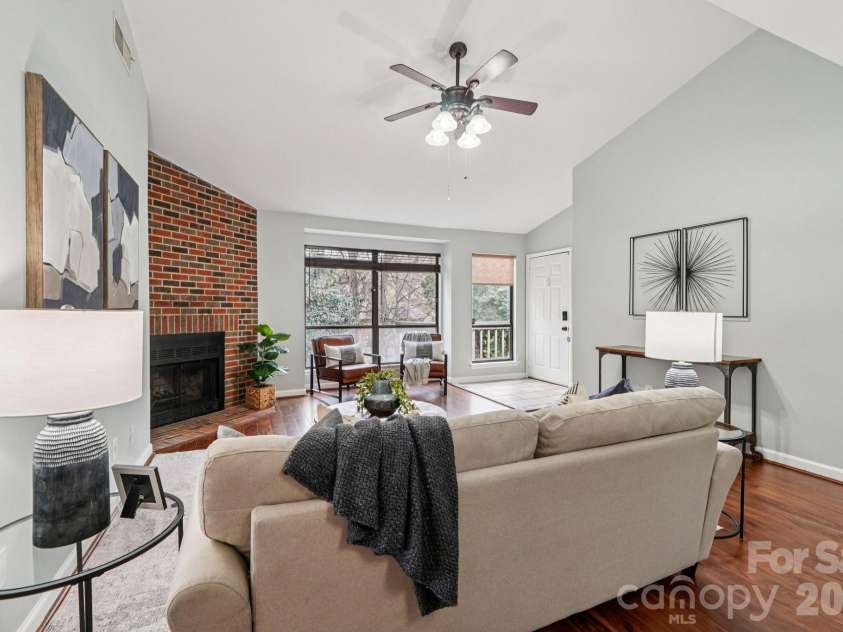 1606 Sharon Road, Charlotte, NC 28210.  MLS# CAR4348906, YatesRealty ID 13609. 