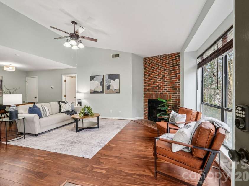 1606 Sharon Road, Charlotte, NC 28210.  MLS# CAR4348906, YatesRealty ID 13609. 