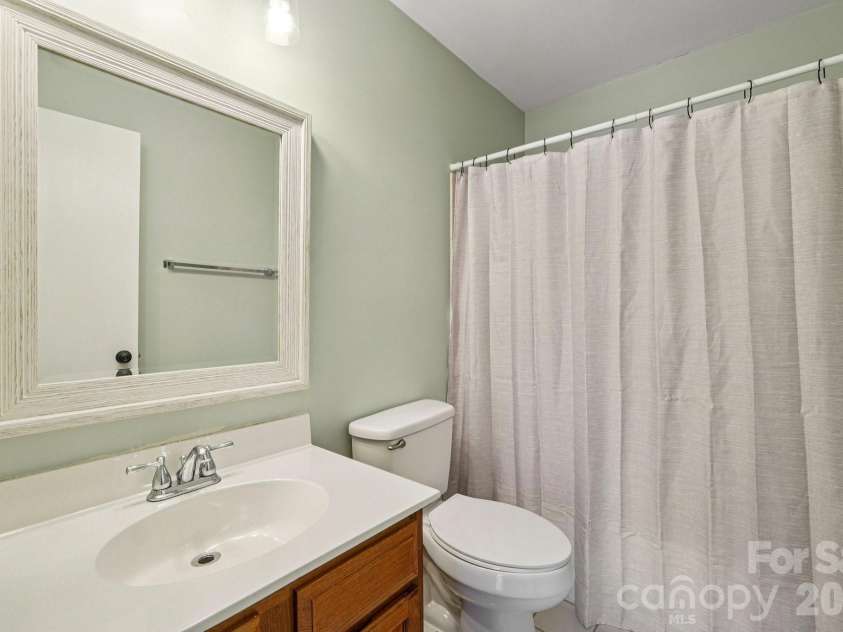 1606 Sharon Road, Charlotte, NC 28210.  MLS# CAR4348906, YatesRealty ID 13609. 