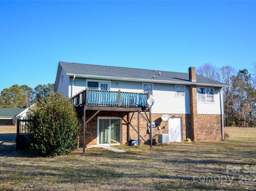 2725 Carla Drive, Shelby, NC 28150.  MLS# CAR4163496, YatesRealty ID 1361. 