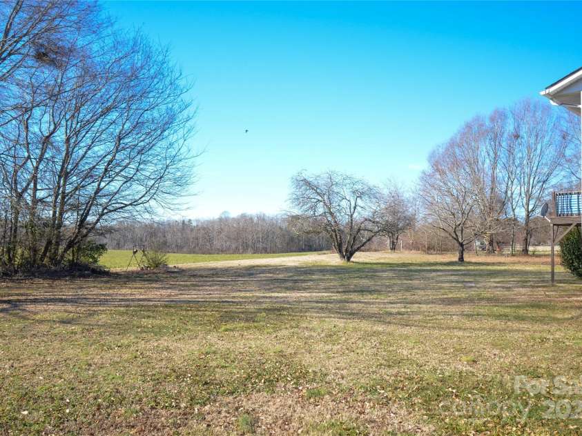 2725 Carla Drive, Shelby, NC 28150.  MLS# CAR4163496, YatesRealty ID 1361. 