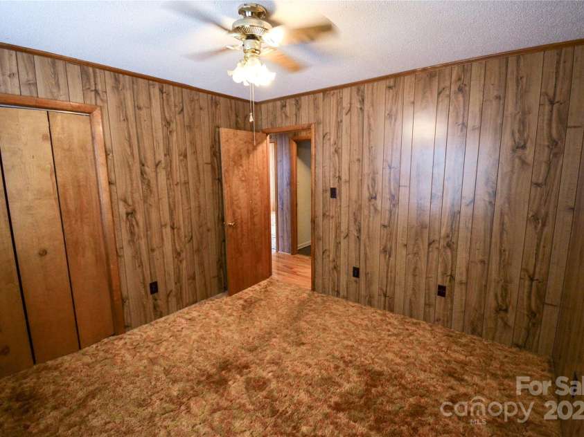 2725 Carla Drive, Shelby, NC 28150.  MLS# CAR4163496, YatesRealty ID 1361. 