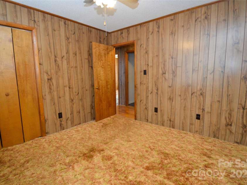 2725 Carla Drive, Shelby, NC 28150.  MLS# CAR4163496, YatesRealty ID 1361. 