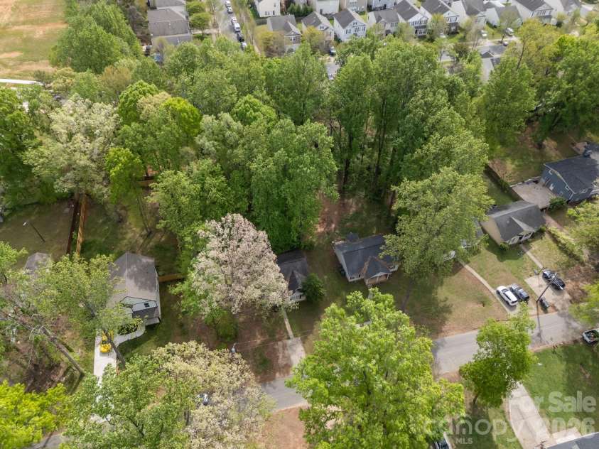 2246 Sunset Boulevard, Charlotte, NC 28269.  MLS# CAR4366304, YatesRealty ID 13610. Aerial of the Home