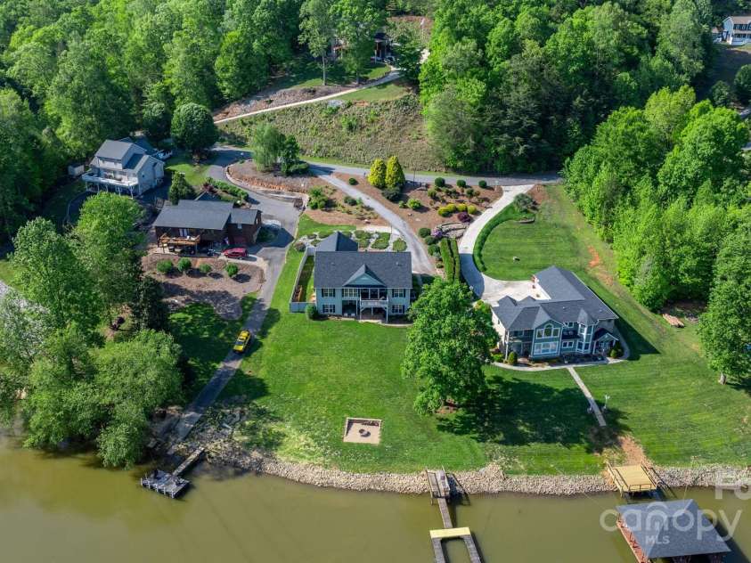 892 Plantation Drive, Marion, NC 28752.  MLS# CAR4228017, YatesRealty ID 13610. 