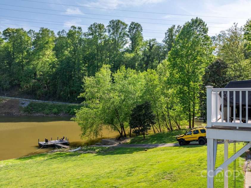 892 Plantation Drive, Marion, NC 28752.  MLS# CAR4228017, YatesRealty ID 13610. 