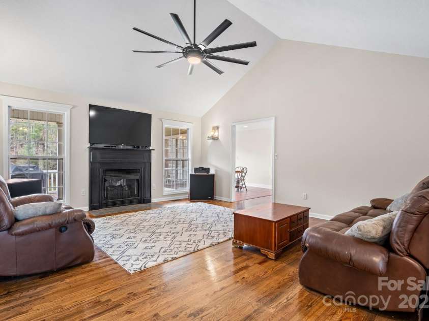 892 Plantation Drive, Marion, NC 28752.  MLS# CAR4228017, YatesRealty ID 13610. 