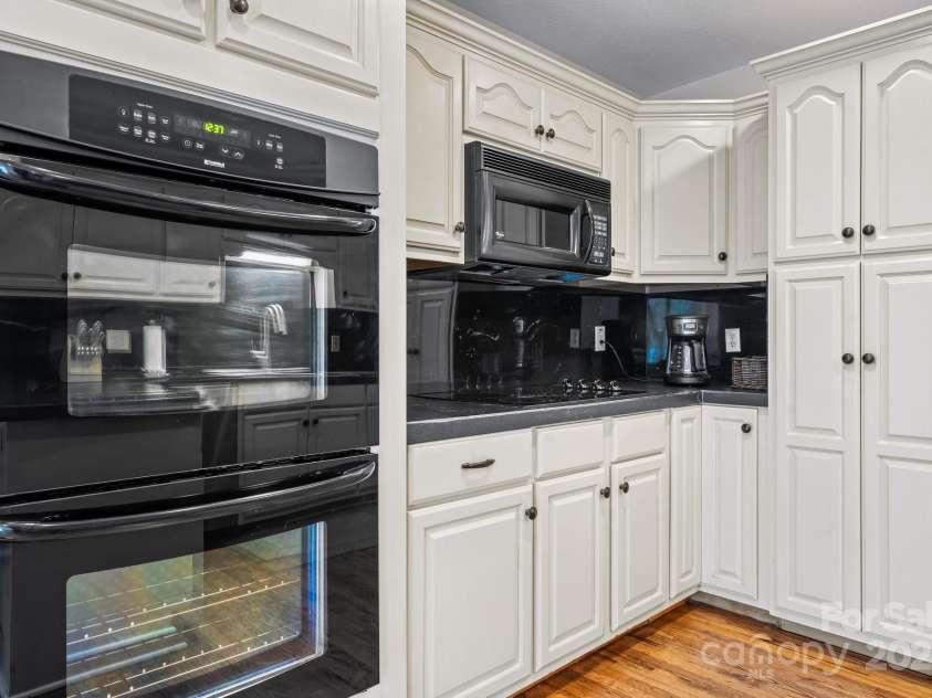 892 Plantation Drive, Marion, NC 28752.  MLS# CAR4228017, YatesRealty ID 13610. 