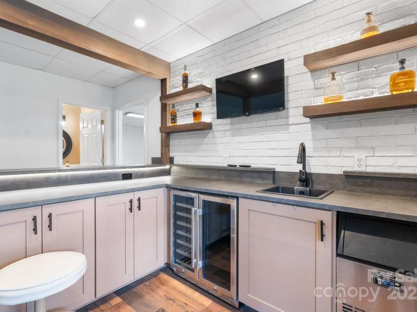 892 Plantation Drive, Marion, NC 28752.  MLS# CAR4228017, YatesRealty ID 13610. 