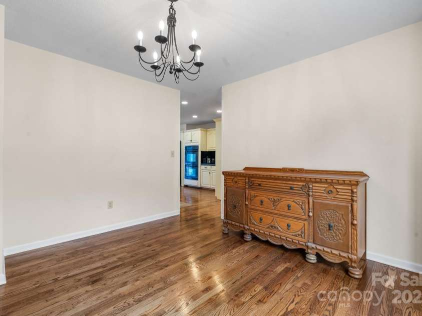 892 Plantation Drive, Marion, NC 28752.  MLS# CAR4228017, YatesRealty ID 13610. Dining room