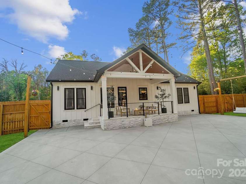 10125 Bethel Church Road, Midland, NC 28107.  MLS# CAR4253990, YatesRealty ID 13611. 