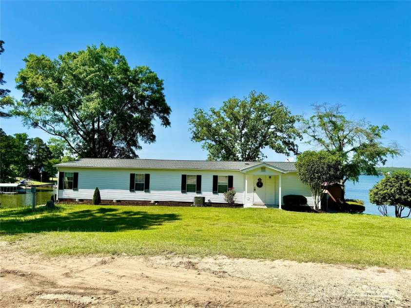 37 Suede Lane, Ridgeway, SC 29130.  MLS# CAR4249636, YatesRealty ID 13612. 