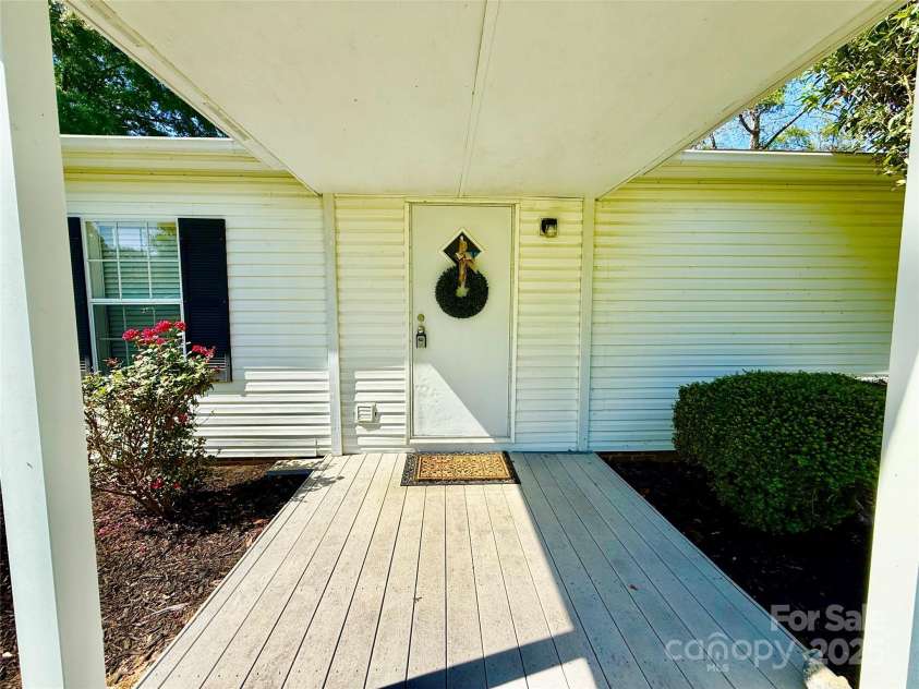 37 Suede Lane, Ridgeway, SC 29130.  MLS# CAR4249636, YatesRealty ID 13612. 