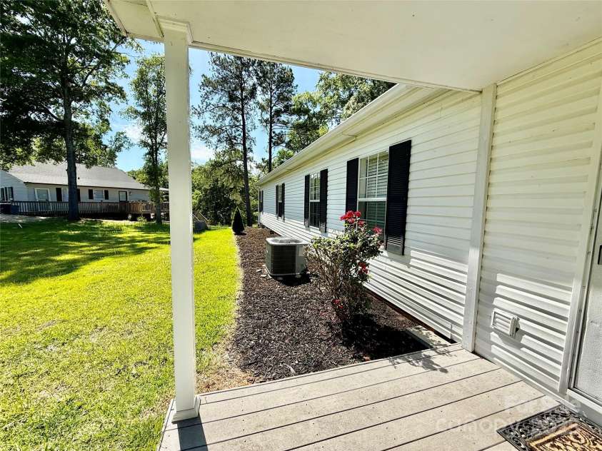 37 Suede Lane, Ridgeway, SC 29130.  MLS# CAR4249636, YatesRealty ID 13612. 