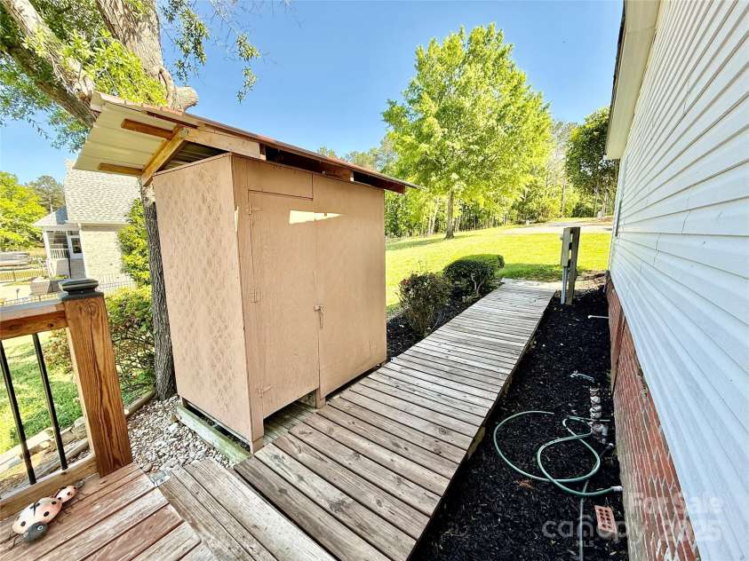 37 Suede Lane, Ridgeway, SC 29130.  MLS# CAR4249636, YatesRealty ID 13612. 