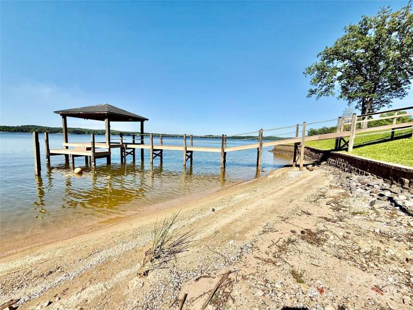 37 Suede Lane, Ridgeway, SC 29130.  MLS# CAR4249636, YatesRealty ID 13612. 