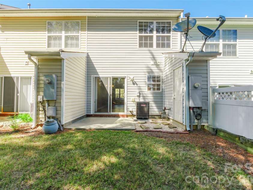 4024 Ashby Lane, Fort Mill, SC 29707.  MLS# CAR4370486, YatesRealty ID 13615. 