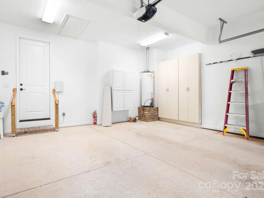 17408 Summer Place Drive, Cornelius, NC 28031.  MLS# CAR4247461, YatesRealty ID 13616. 