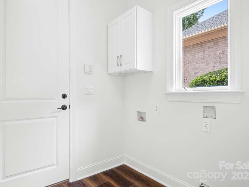 17408 Summer Place Drive, Cornelius, NC 28031.  MLS# CAR4247461, YatesRealty ID 13616. 