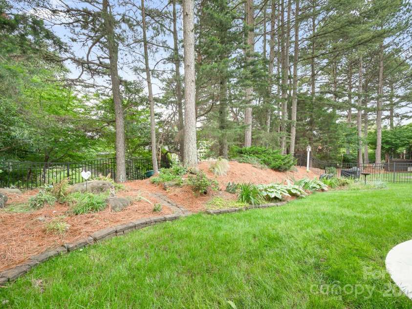 17408 Summer Place Drive, Cornelius, NC 28031.  MLS# CAR4247461, YatesRealty ID 13616. 