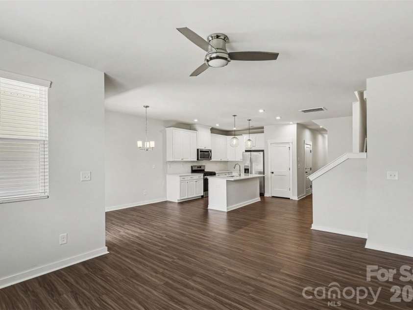 9521 Munsing Drive, Charlotte, NC 28269.  MLS# CAR4390189, YatesRealty ID 13617. 