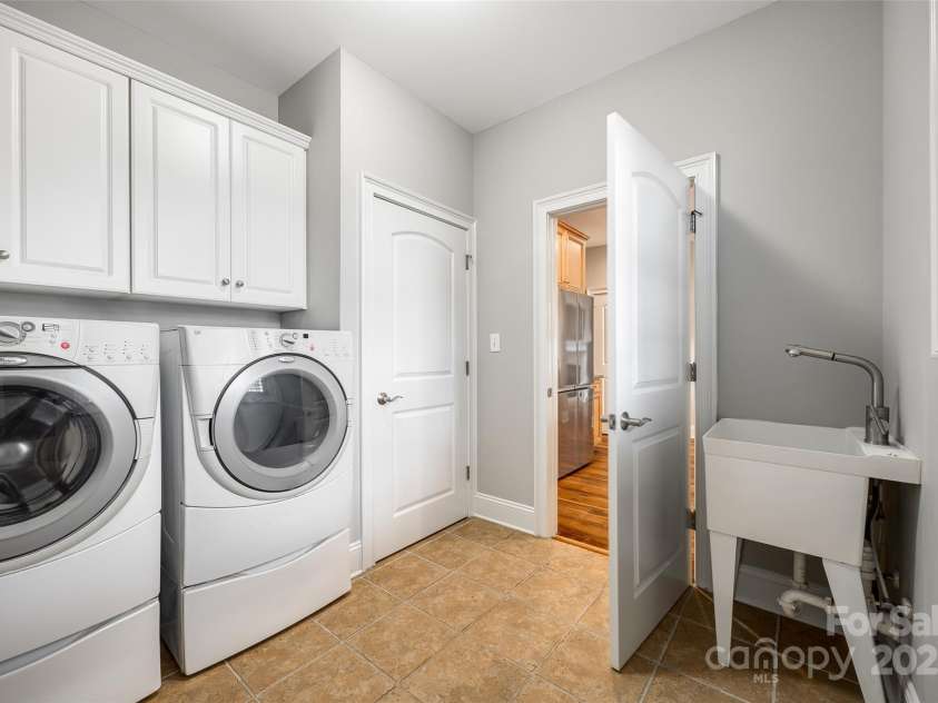 1765 Old Clay Hill Road, York, SC 29745.  MLS# CAR4219813, YatesRealty ID 1362. Laundry/mud room