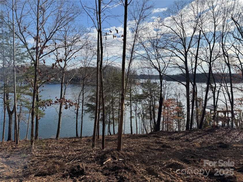 181 Asbury Circle, Mooresville, NC 28117.  MLS# CAR4248057, YatesRealty ID 1362. 