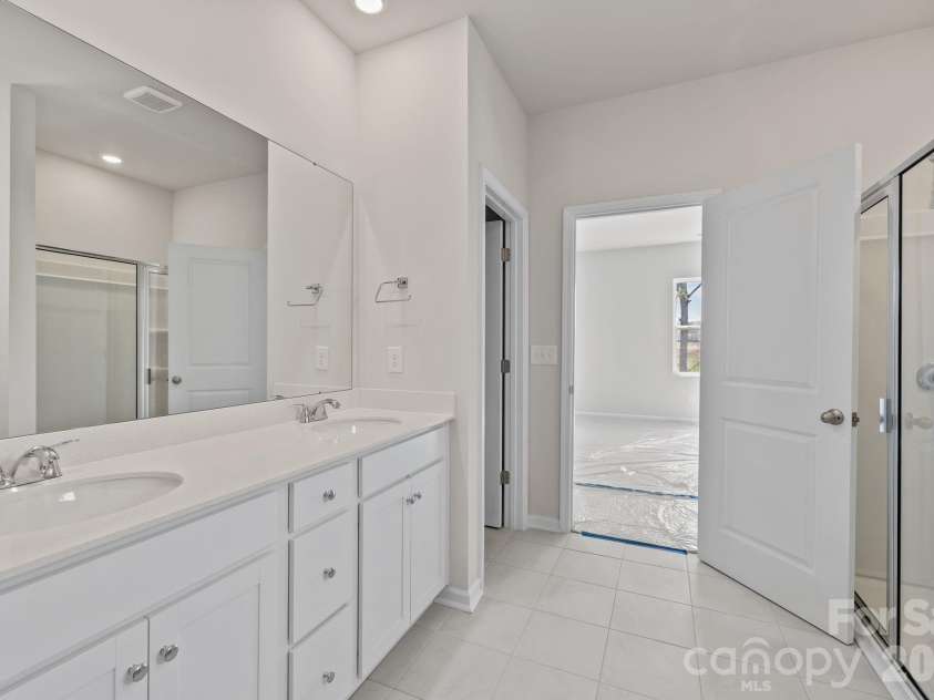 247 Ella Claire Drive, York, SC 29745.  MLS# CAR4358543, YatesRealty ID 13620. 