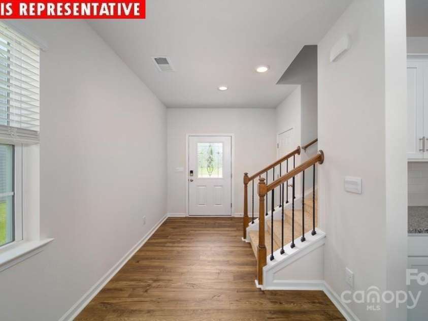 11217 Cardinal Creek Avenue, Charlotte, NC 28215.  MLS# CAR4228195, YatesRealty ID 13622. 