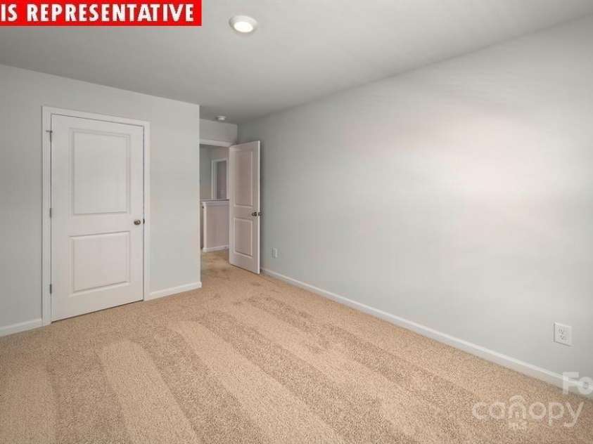 11217 Cardinal Creek Avenue, Charlotte, NC 28215.  MLS# CAR4228195, YatesRealty ID 13622. 