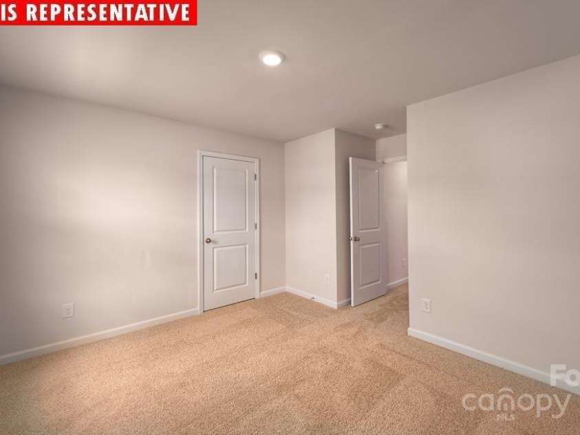 11217 Cardinal Creek Avenue, Charlotte, NC 28215.  MLS# CAR4228195, YatesRealty ID 13622. 