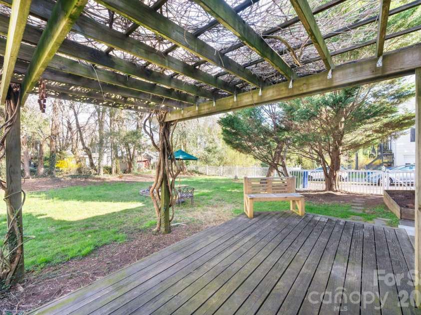25 Bear Creek Road, Asheville, NC 28806.  MLS# CAR4356405, YatesRealty ID 13622. 