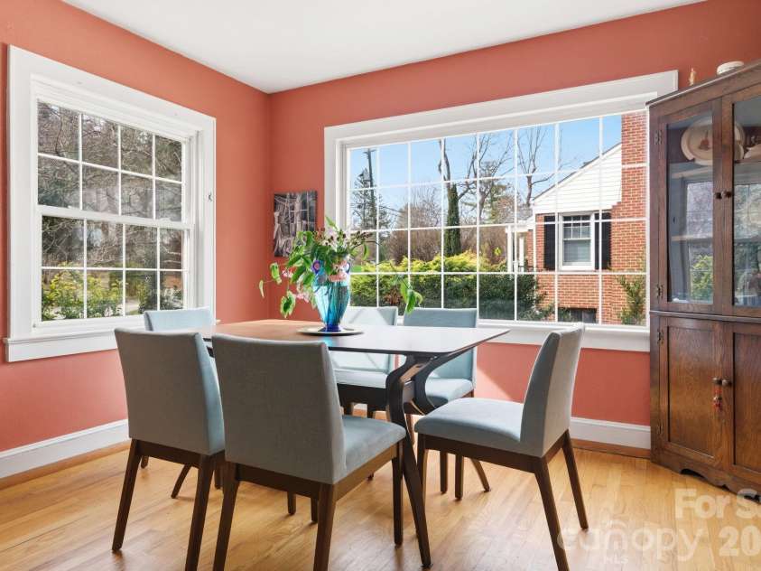 25 Bear Creek Road, Asheville, NC 28806.  MLS# CAR4356405, YatesRealty ID 13622. 