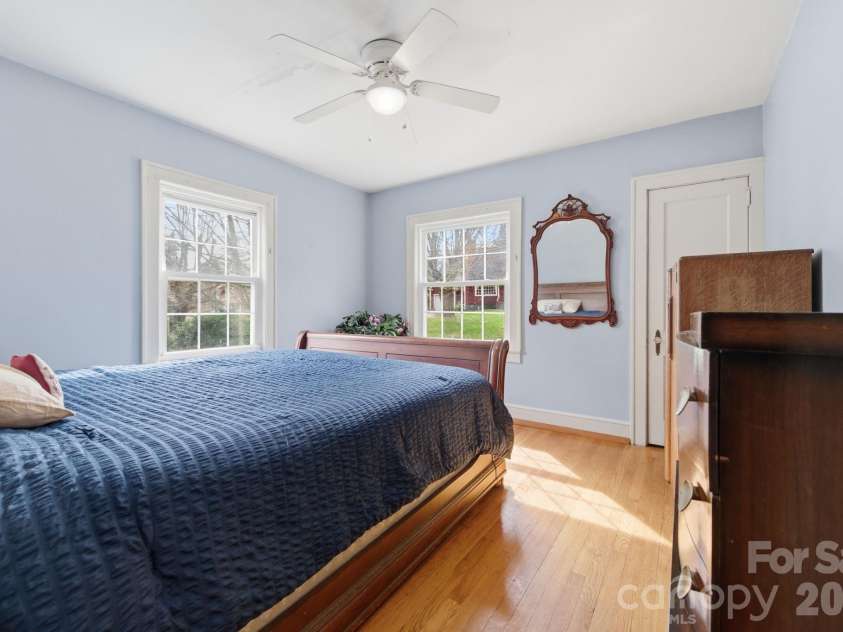25 Bear Creek Road, Asheville, NC 28806.  MLS# CAR4356405, YatesRealty ID 13622. 